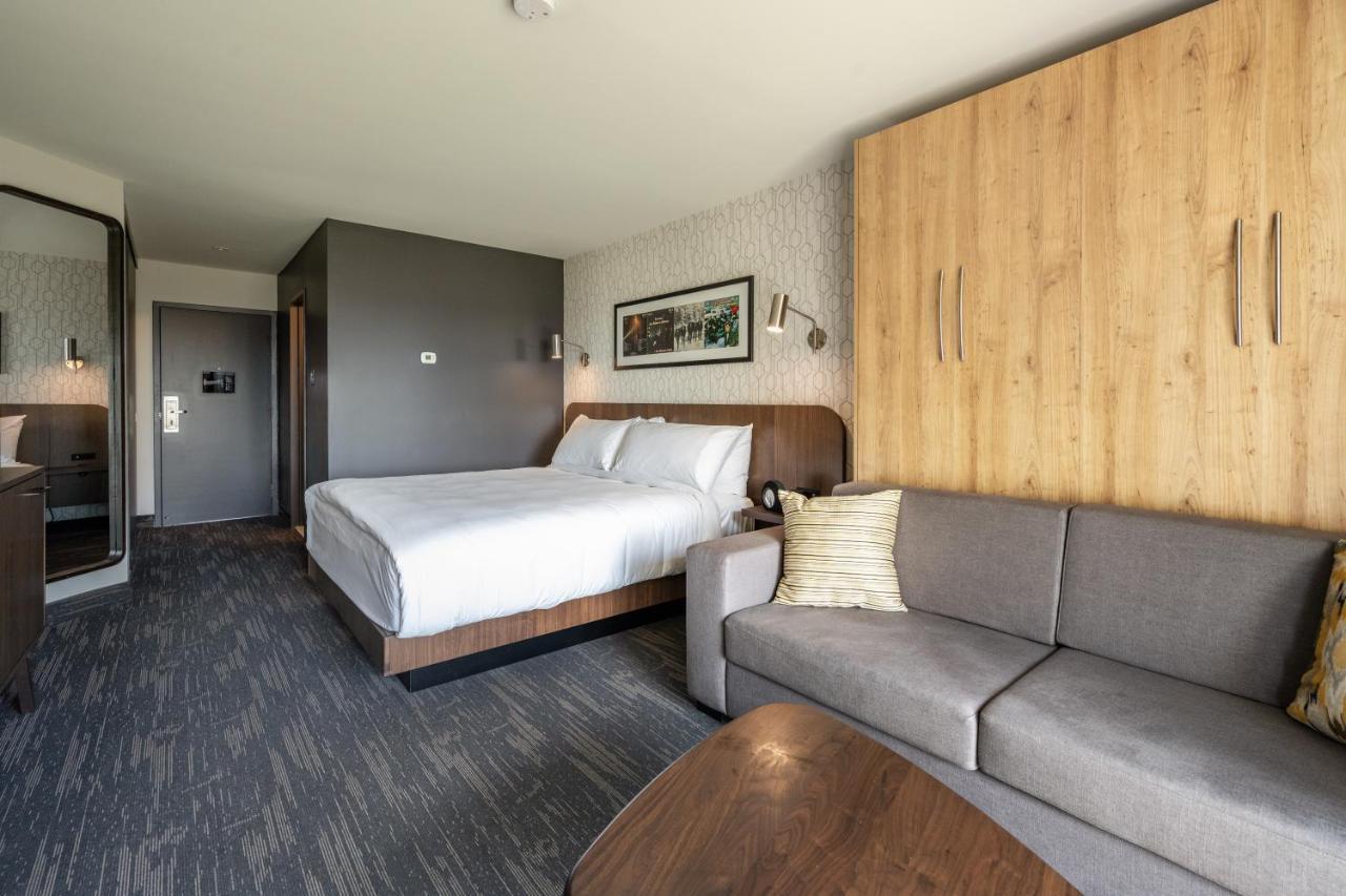 Hotel Verso Magog Екстер'єр фото